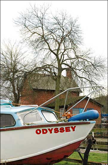 Laid-up cruiser, Strensham Lock, Worcestershire, January 7th, 2005